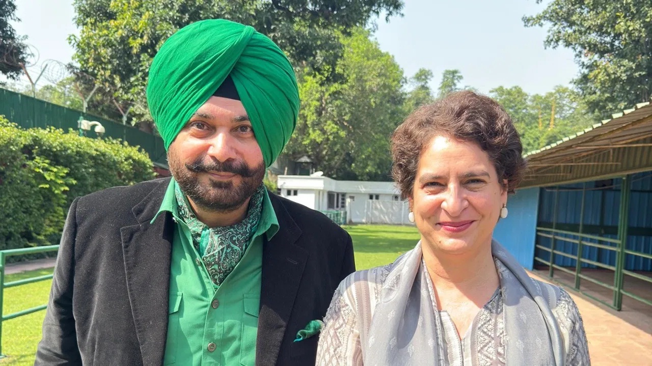 navjoot sidhu meet priyanka gandhi
