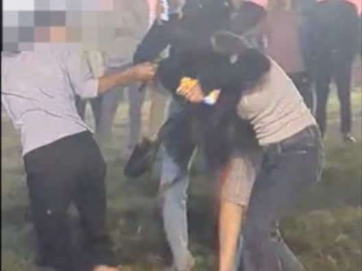 Fight two groups girl students